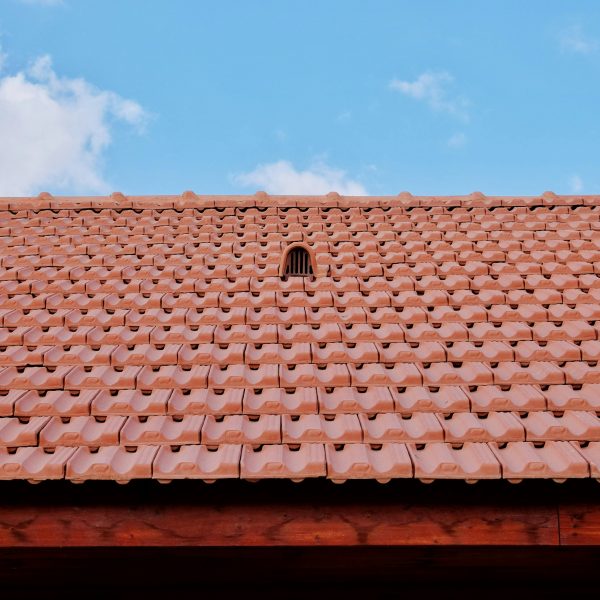 8 Lightweight Roofing Materials That Make Installation Easier and Faster
